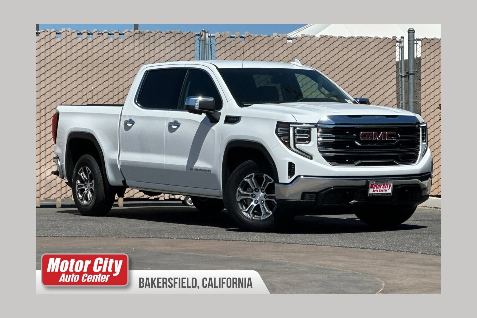 Certified 2025 GMC Sierra 1500 SLT RWD image 1