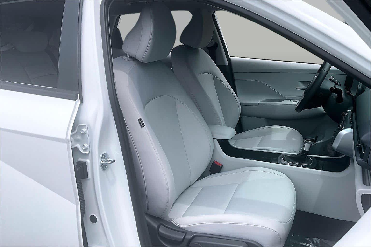 Used 2026 Hyundai Kona SEL Sport FWD image 9