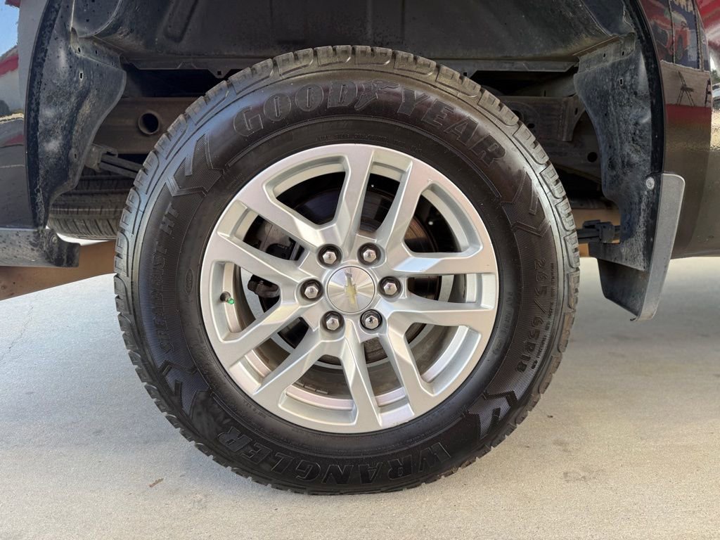 Used 2020 Chevrolet Silverado 1500 LT w/ LT Value Package image 10