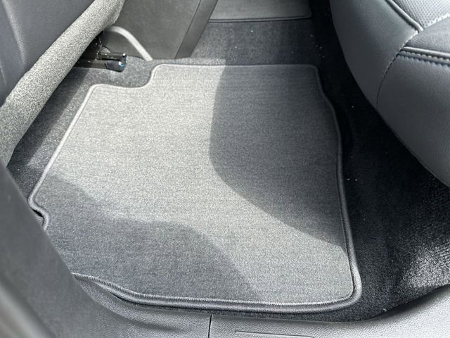 New 2025 Chevrolet Equinox EV LT image 34