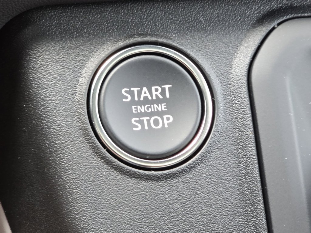 New 2025 Land Rover Defender 110 X-Dynamic SE image 15