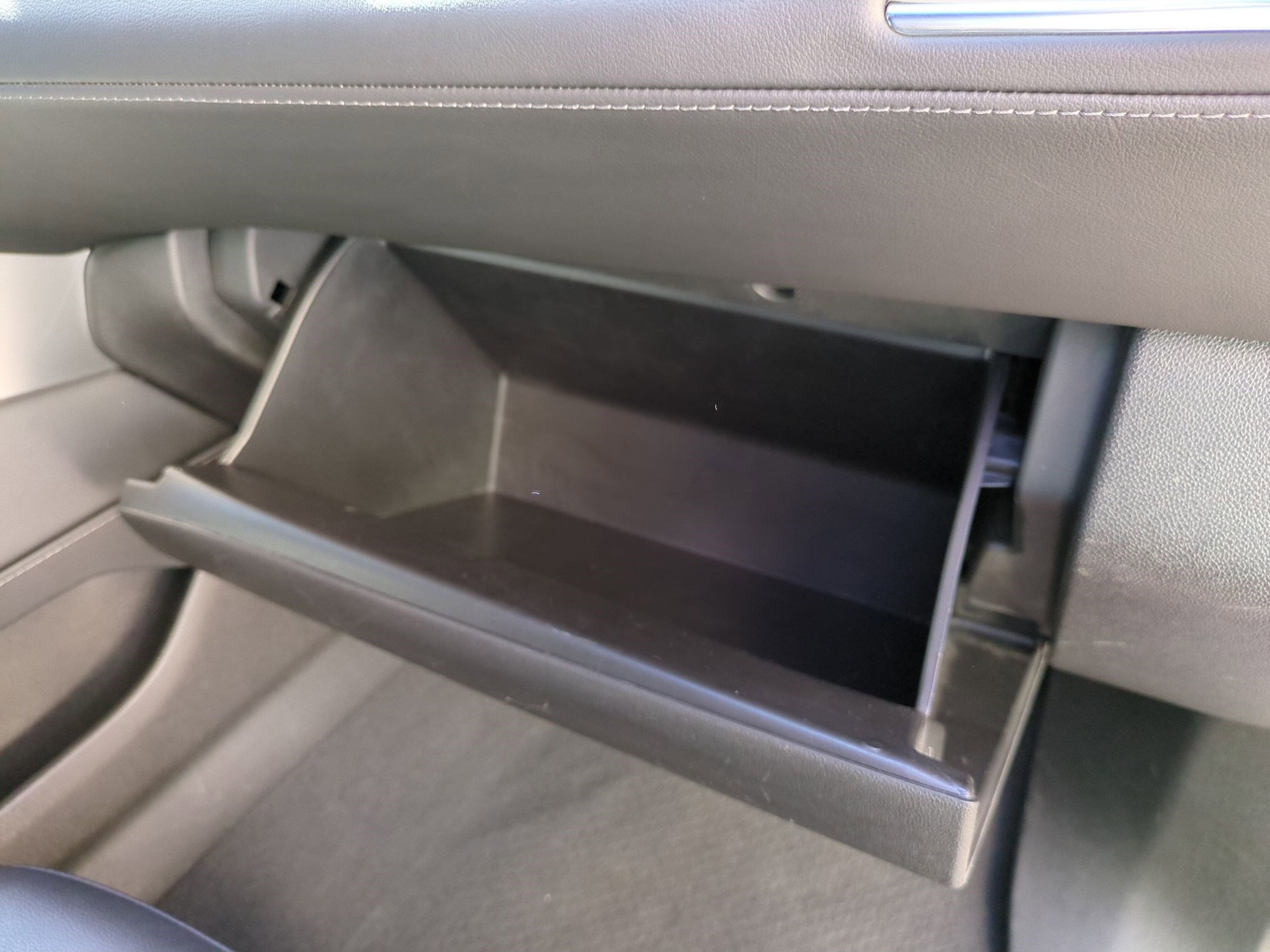 Used 2024 Chevrolet Suburban LT image 31