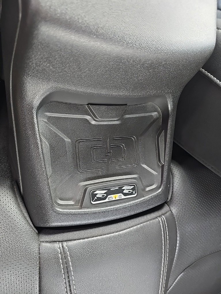 Used 2016 Chevrolet Camaro LT image 18