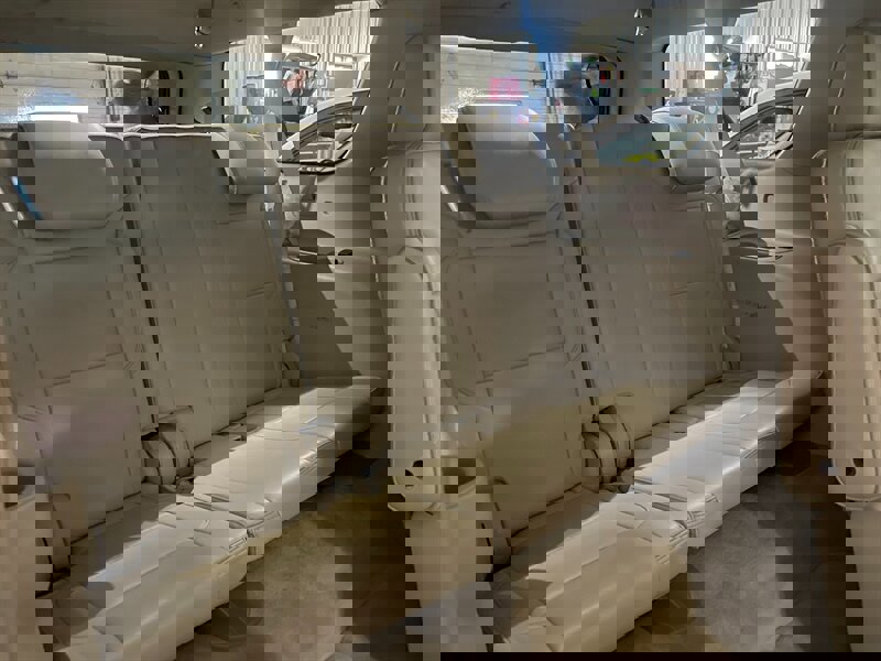 Used 2015 GMC Yukon XL Denali w/ Touring Package AWD/4WD image 20