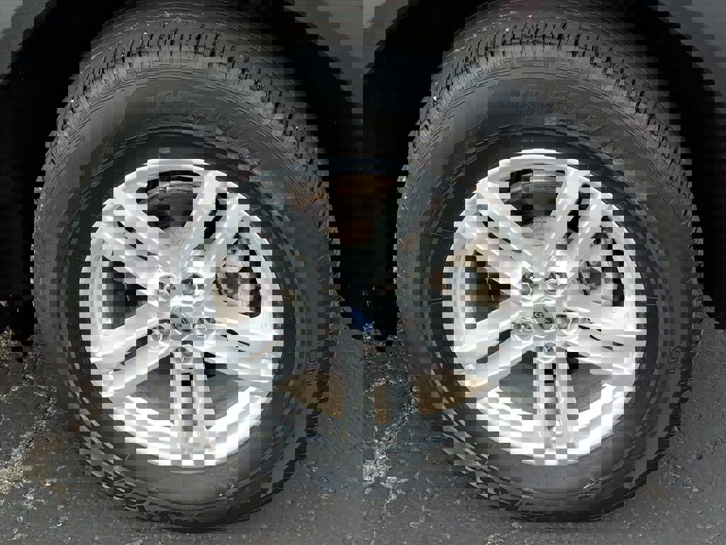 Used 2020 Ford Explorer XLT w/ Class III Trailer Tow Package image 8