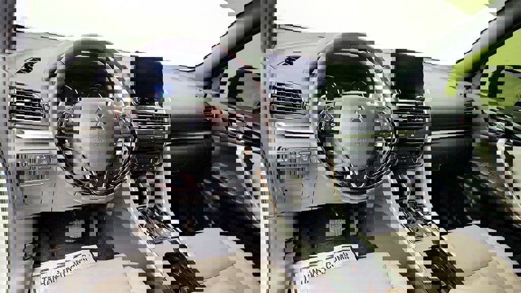 Used 2022 Mitsubishi Eclipse Cross SEL image 11