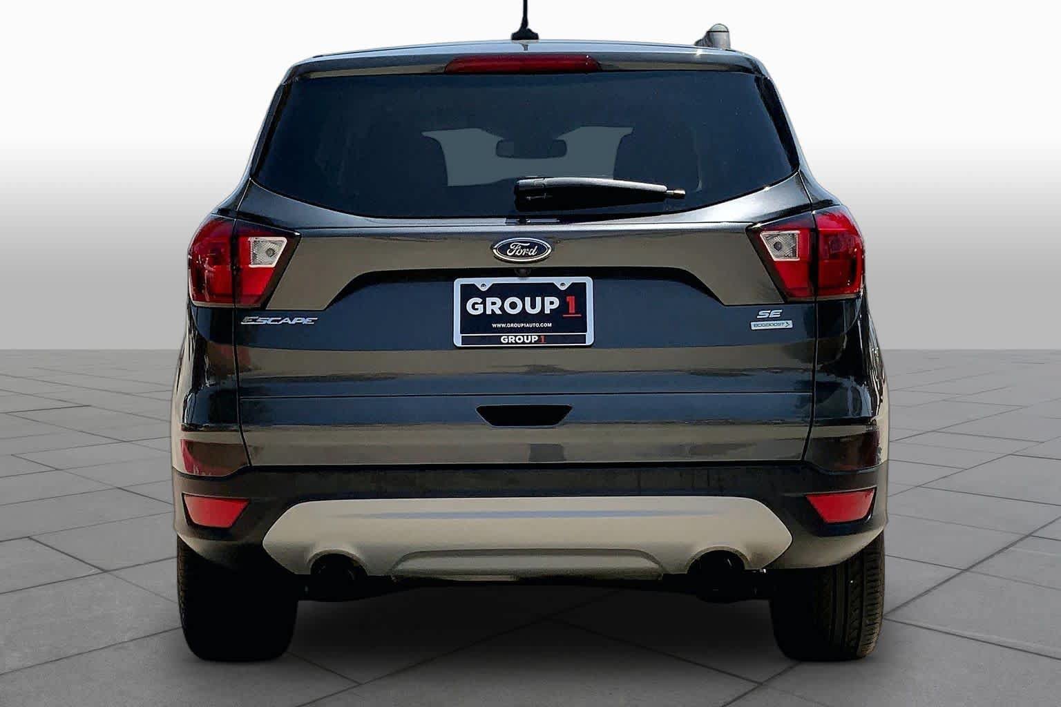 Used 2019 Ford Escape SE FWD image 5