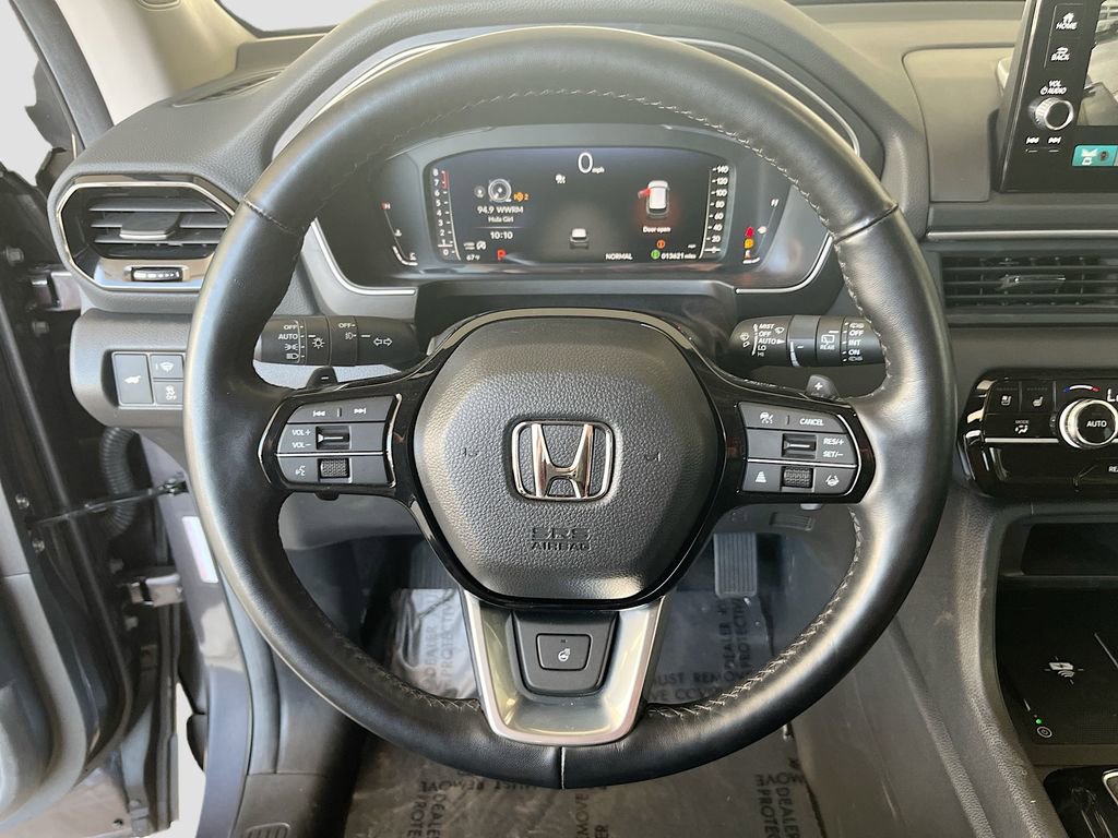 Used 2024 Honda Pilot Elite image 11