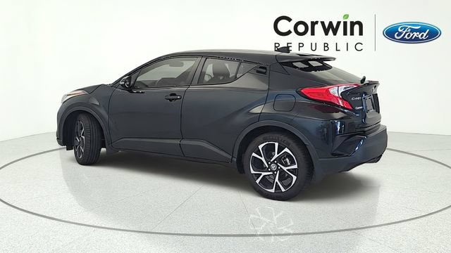 Used 2021 Toyota C-HR XLE FWD image 3
