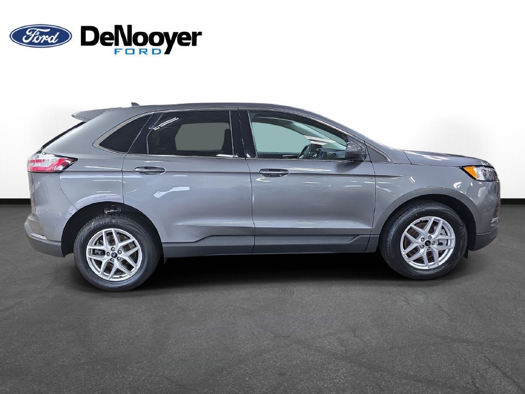 Used 2023 Ford Edge SEL w/ Convenience Package AWD/4WD image 5