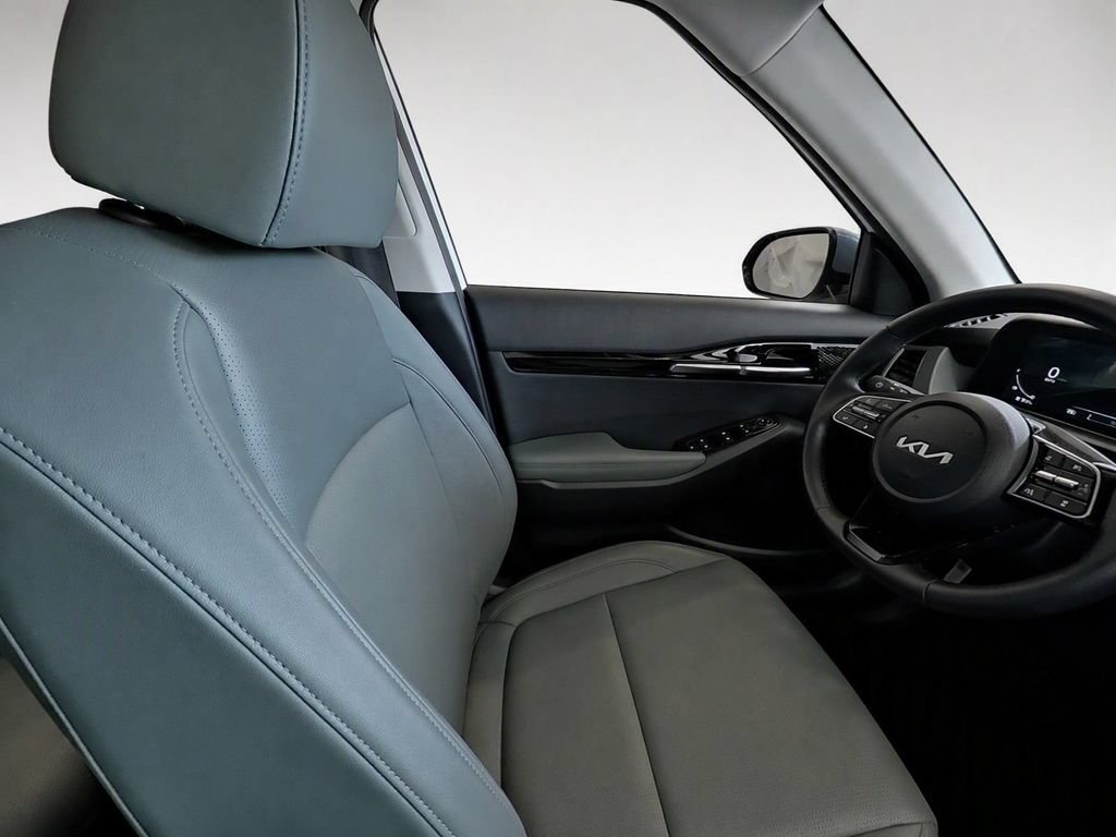 Certified 2024 Kia Seltos SX w/ SX Sunroof Package AWD/4WD image 27