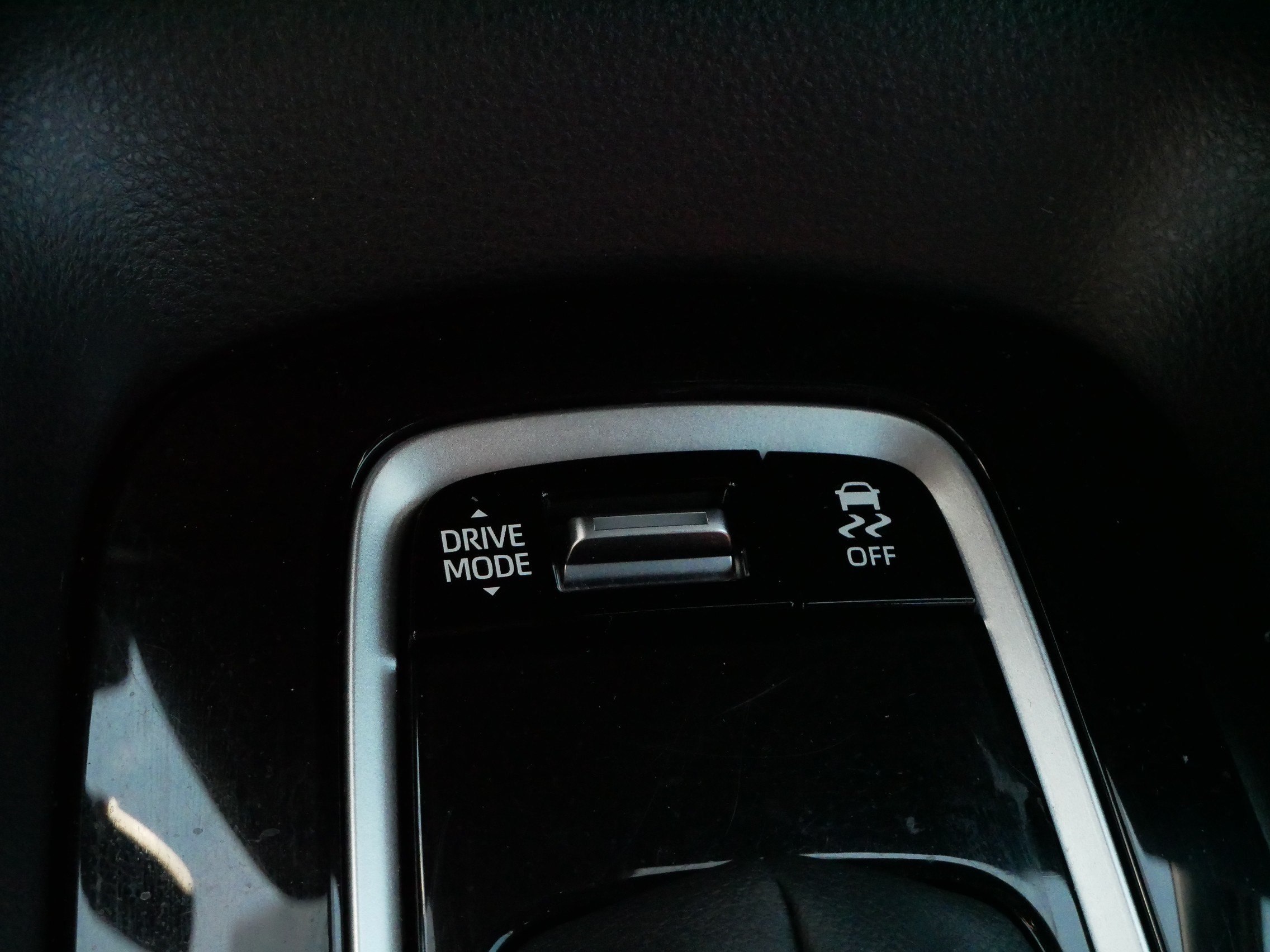 Certified 2025 Toyota Corolla SE FWD image 28