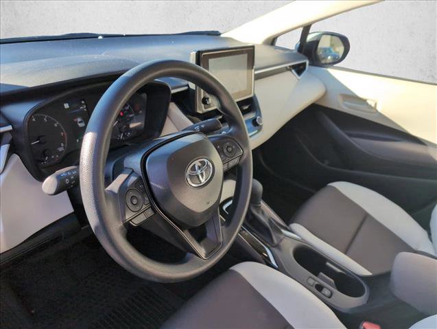 Used 2025 Toyota Corolla LE image 8
