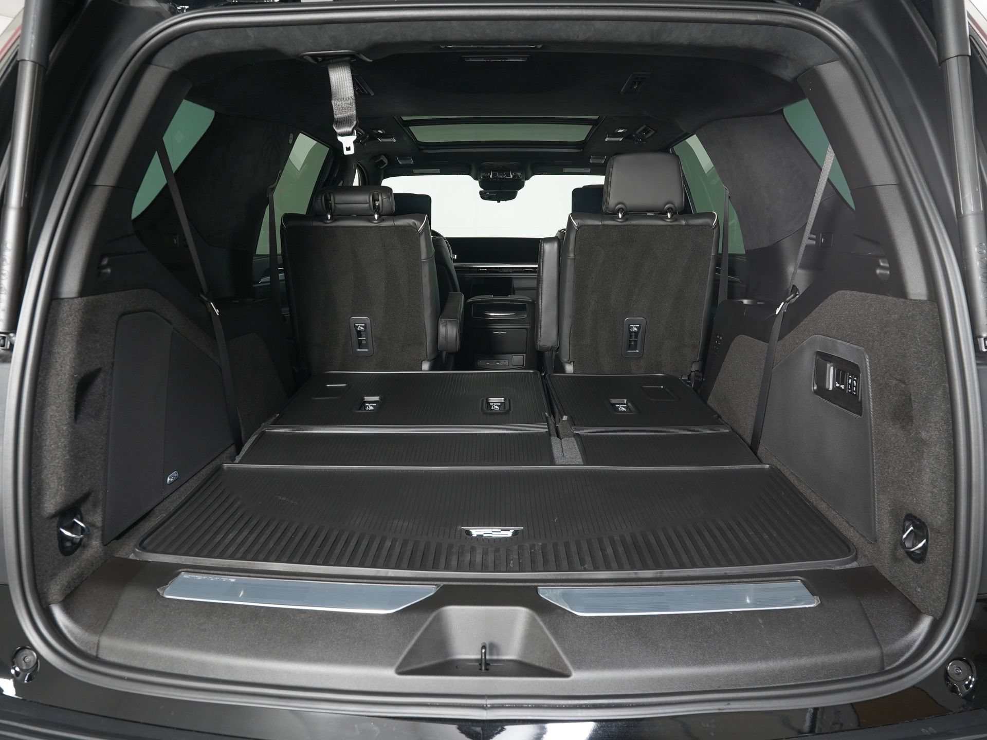 Used 2026 Cadillac Escalade V AWD/4WD image 13