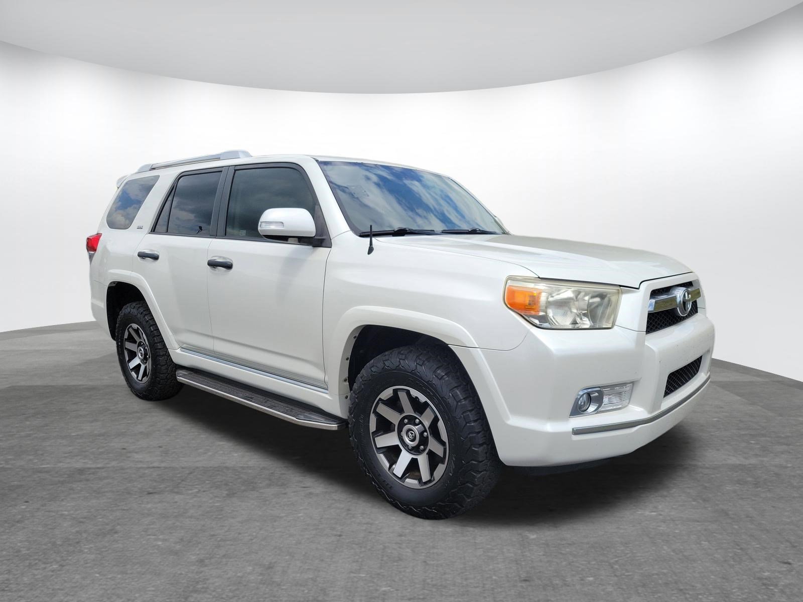 Used 2013 Toyota 4Runner SR5 AWD/4WD image 19
