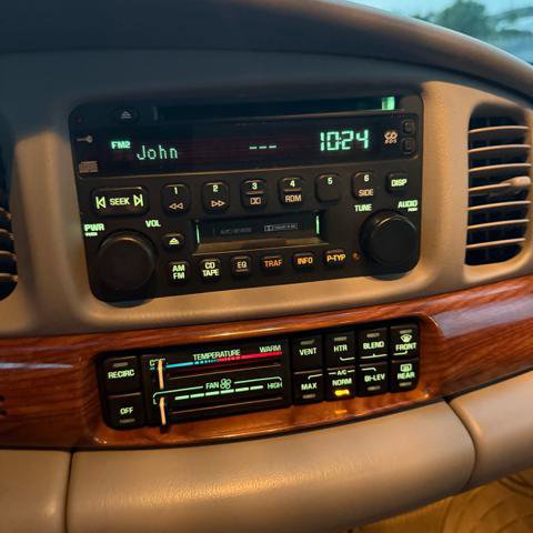 Used 2002 Buick Le Sabre Custom w/ Luxury Pkg FWD image 16