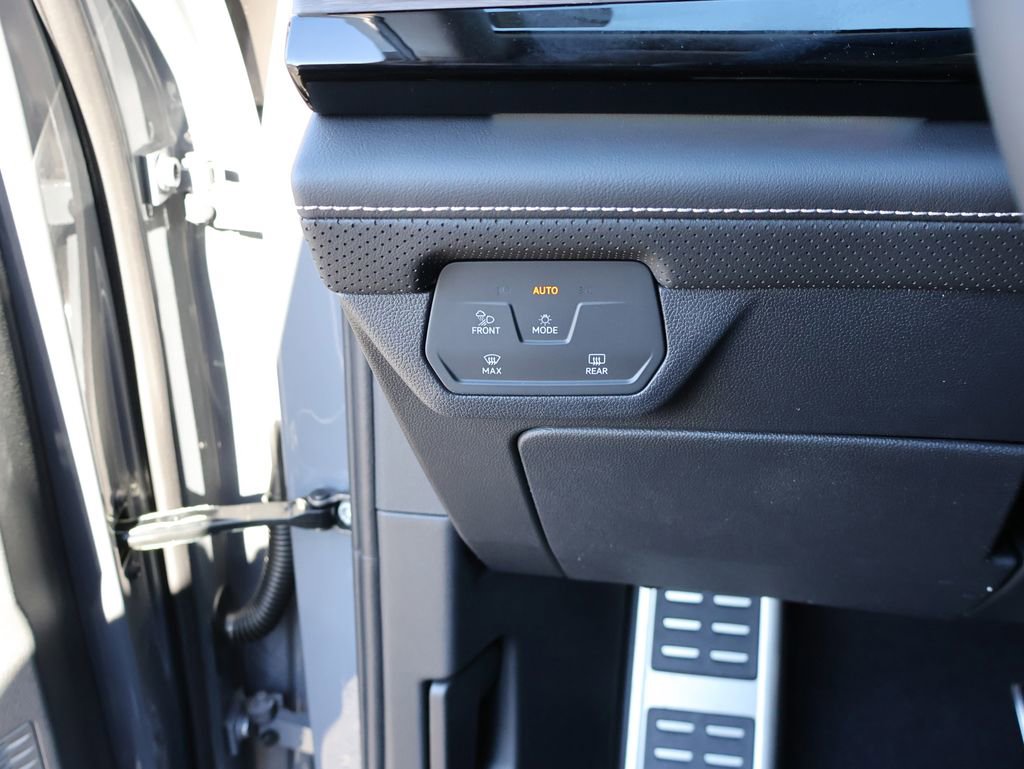 New 2026 Volkswagen Atlas SEL Premium R-Line image 41