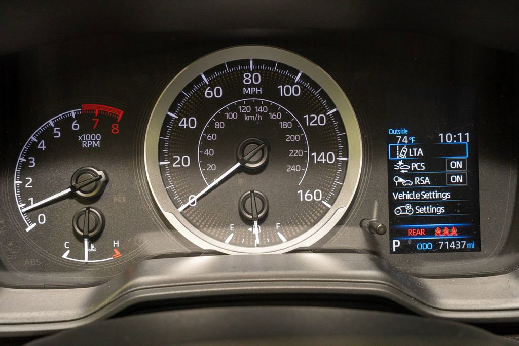 Used 2022 Toyota Corolla LE image 15