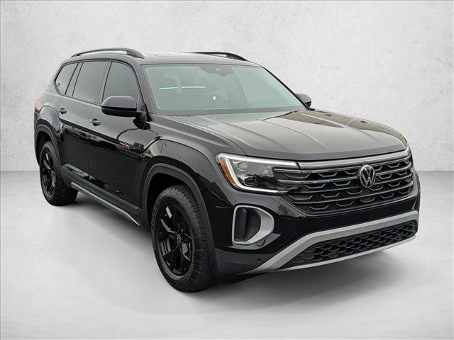 New 2026 Volkswagen Atlas Peak Edition AWD/4WD image 3
