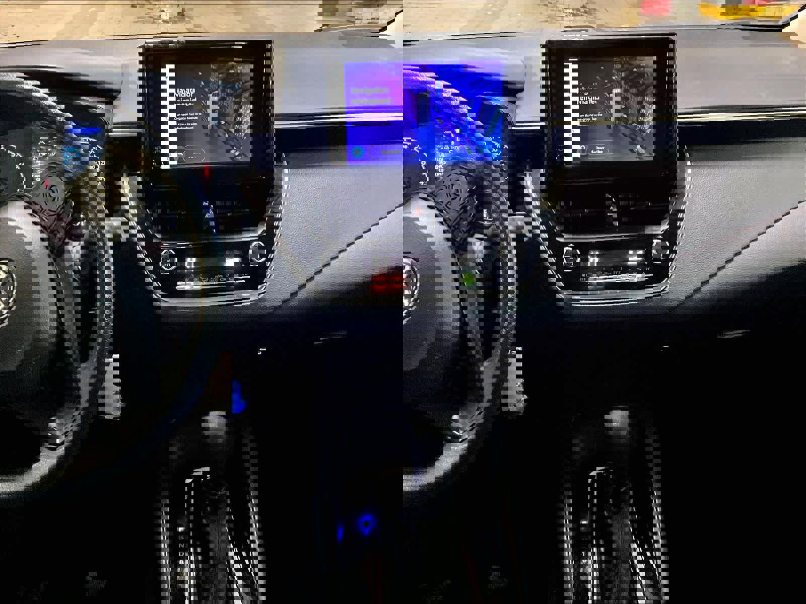 Used 2023 Toyota Corolla LE image 18