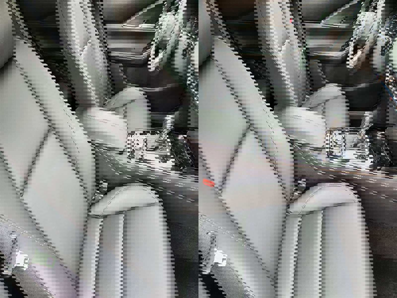 Used 2025 MAZDA CX-30 AWD 2.5 S w/ Preferred Package image 23