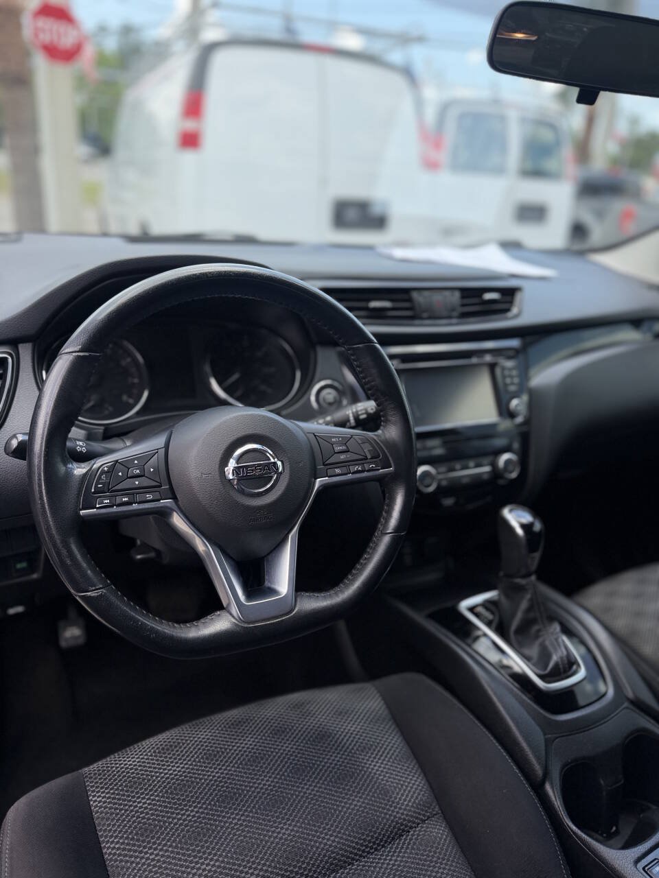 Used 2017 Nissan Rogue Sport SV w/ SV Premium Package FWD image 18