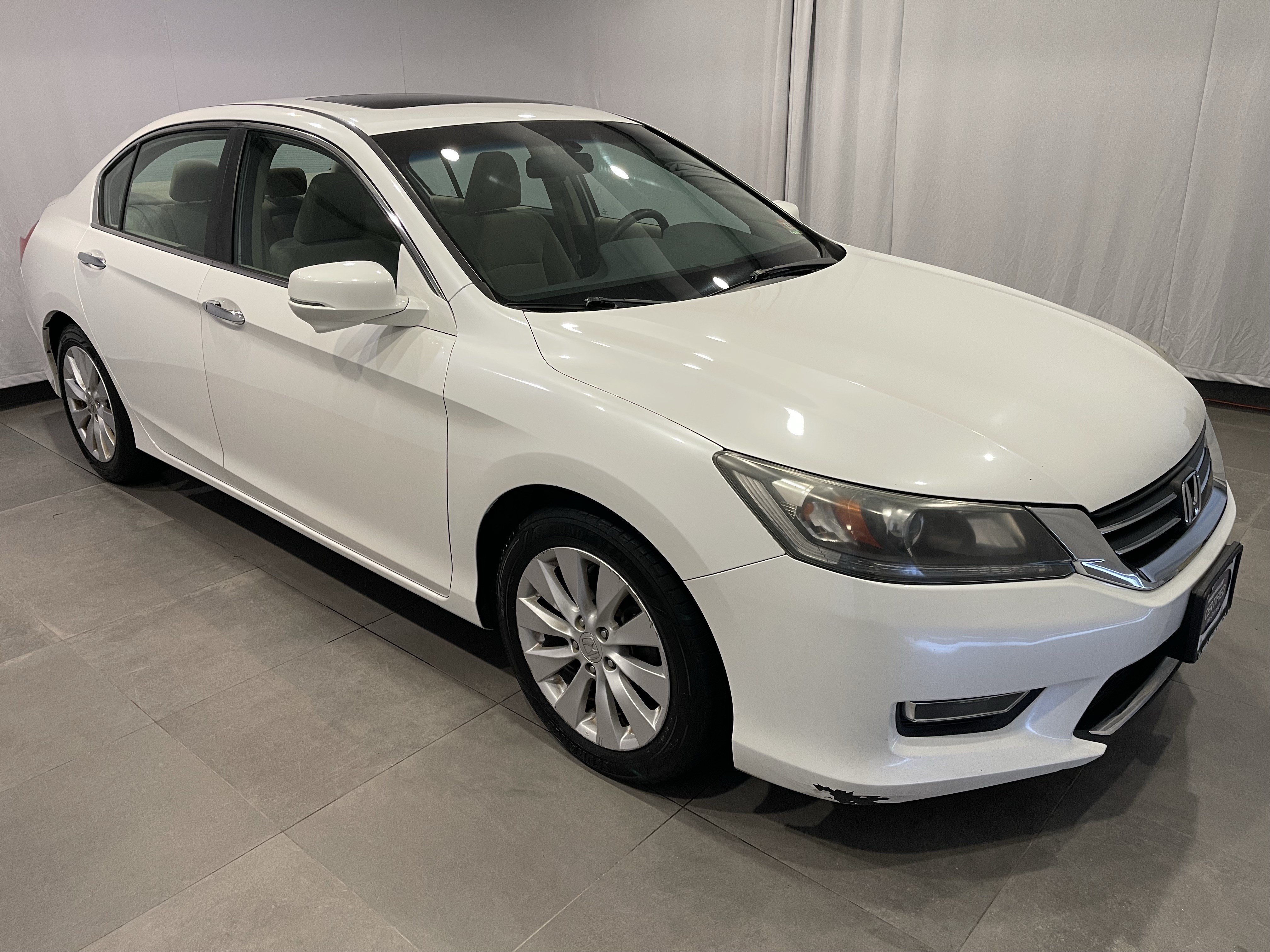 Used 2013 Honda Accord EX image 3