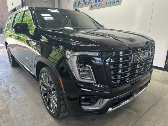 Used 2025 GMC Yukon XL Denali Ultimate AWD/4WD image 2