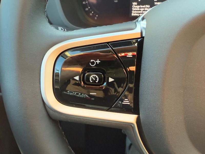 New 2026 Volvo XC60 B5 Plus w/ Protection Package Premier AWD/4WD image 12