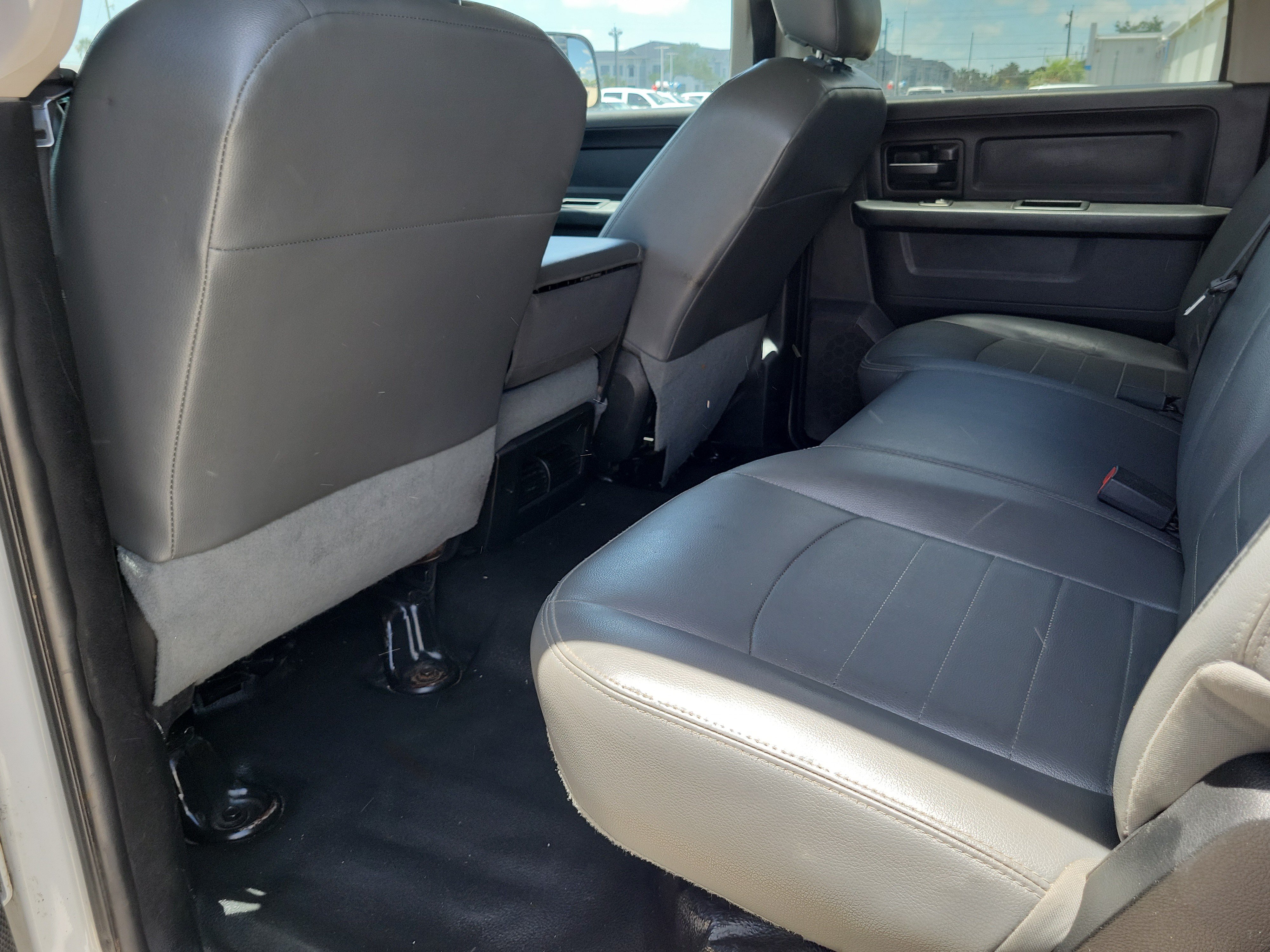Used 2018 RAM 3500 Tradesman RWD image 13