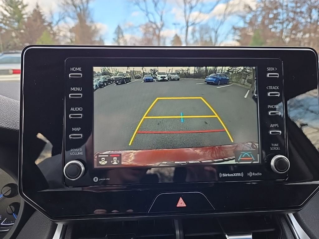 Used 2021 Toyota Venza LE image 30