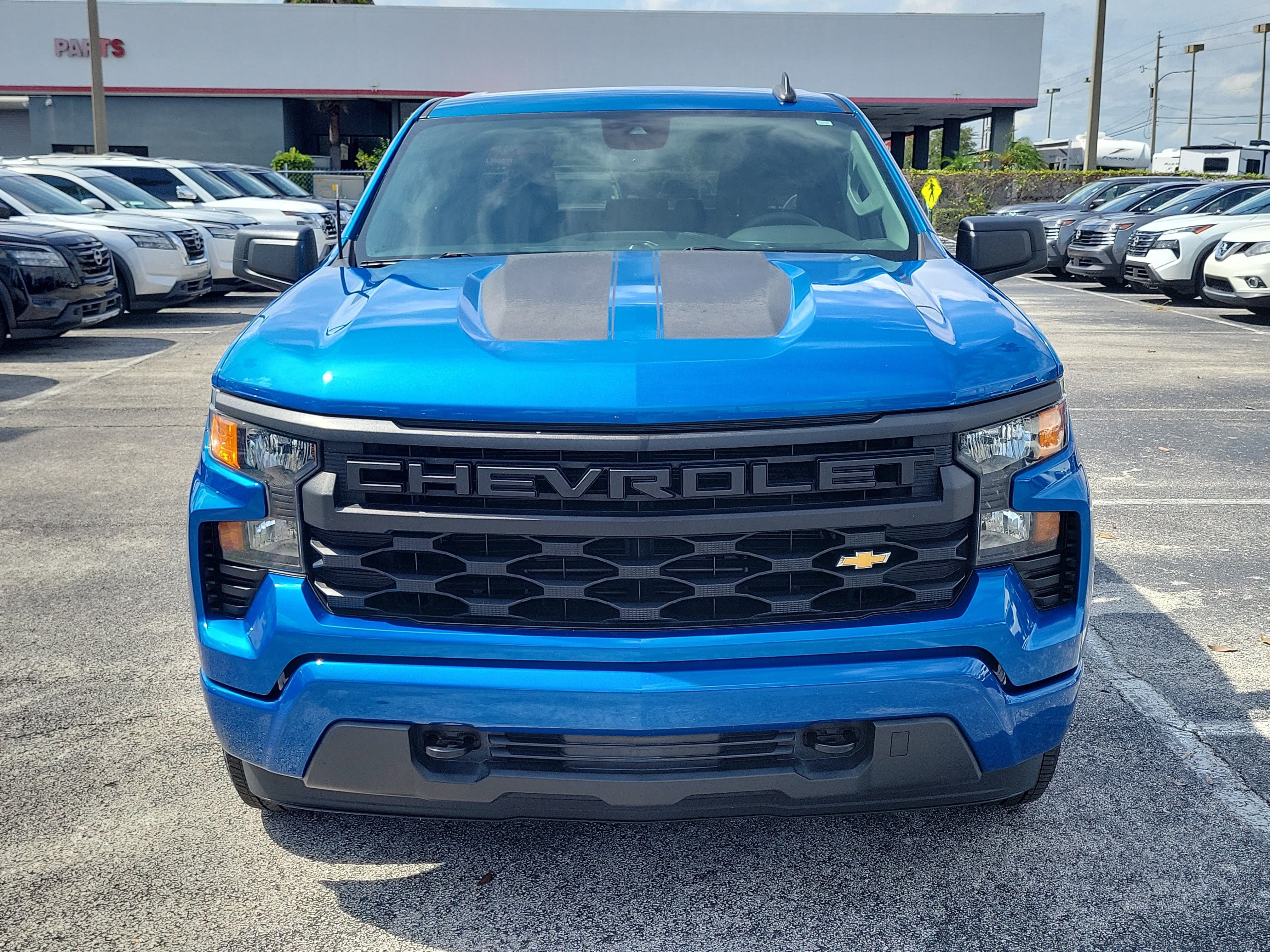 Used 2023 Chevrolet Silverado 1500 Custom RWD image 2