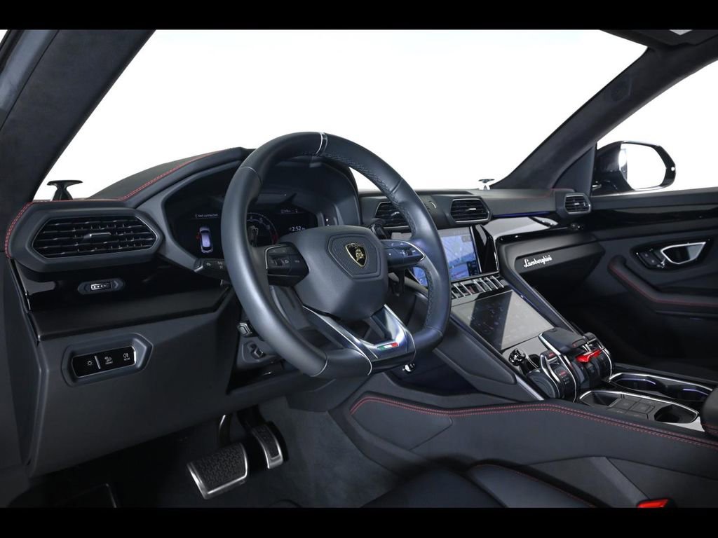 Used 2024 Lamborghini Urus S image 29