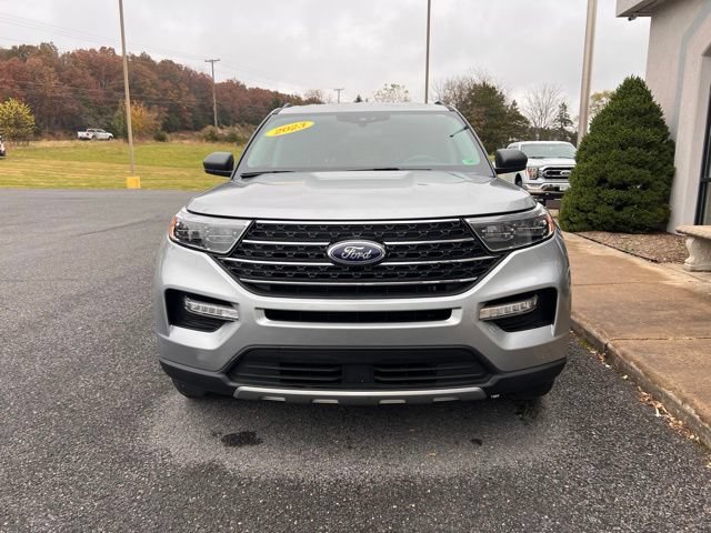 Used 2023 Ford Explorer XLT w/ Equipment Group 202A AWD/4WD image 31