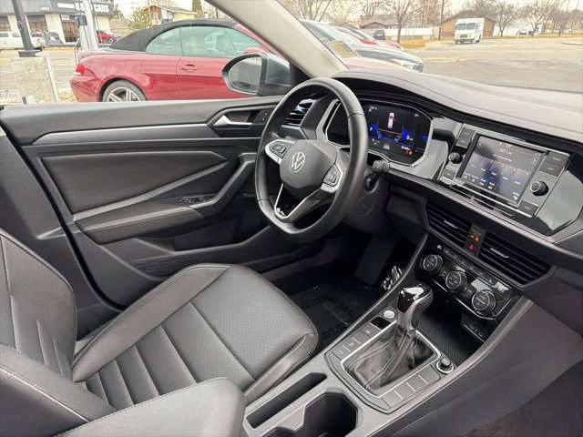 Used 2024 Volkswagen Jetta SE image 12