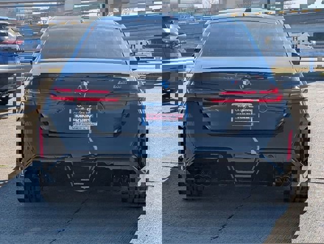 Used 2026 BMW M5 w/ Executive Package image 5