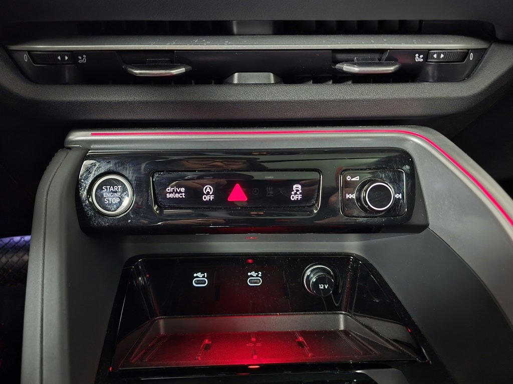 Certified 2025 Audi Q5 Premium w/ Convenience Package image 24