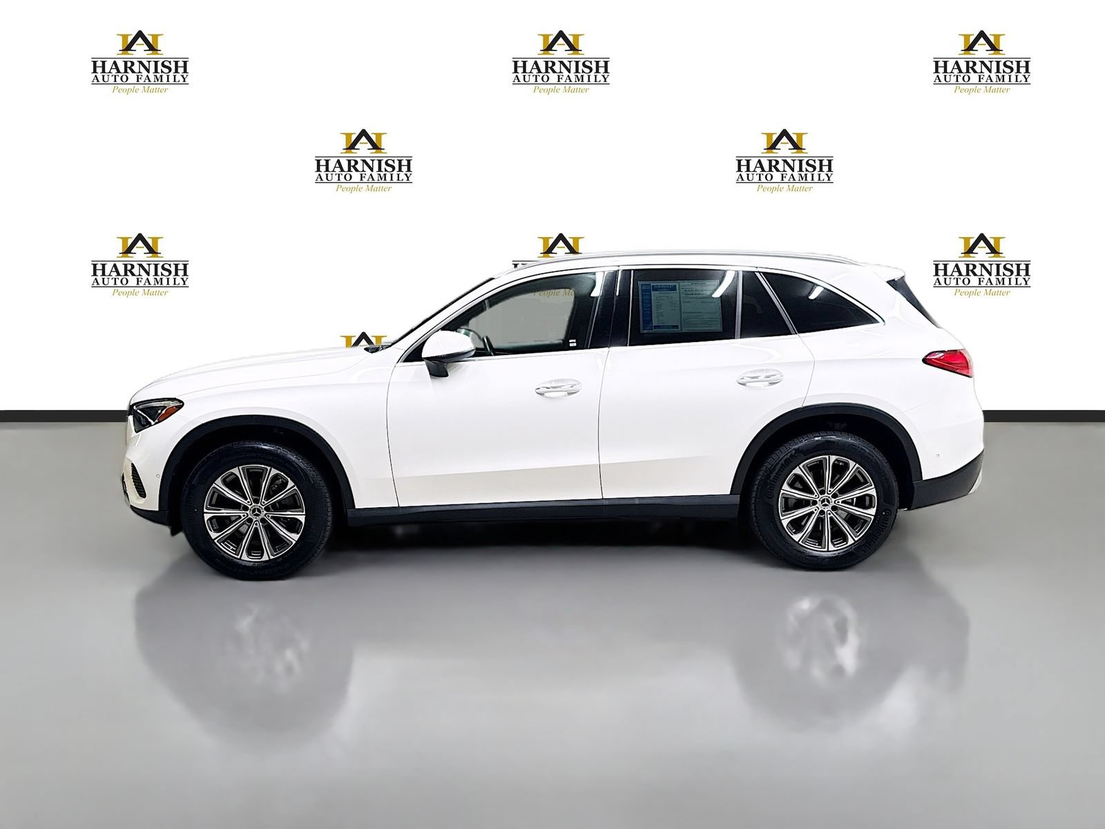 Used 2024 Mercedes-Benz GLC 300 4MATIC image 8