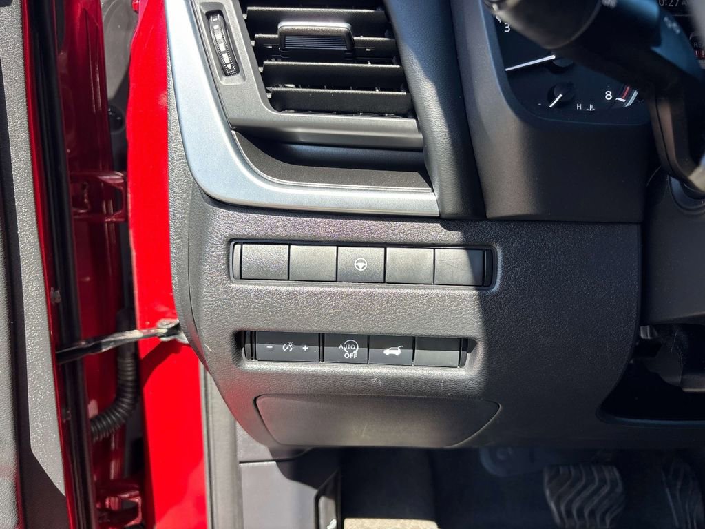 Certified 2023 Nissan Rogue SV w/ SV Premium B Package AWD/4WD image 18