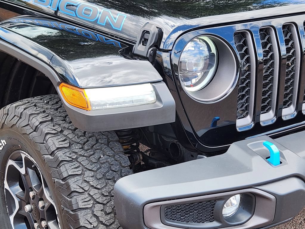 Used 2023 Jeep Wrangler Unlimited Rubicon 4xe w/ Cold Weather Group AWD/4WD image 28