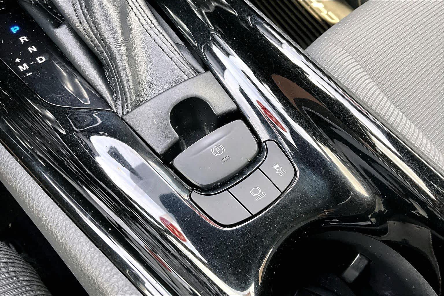 Used 2019 Toyota C-HR XLE FWD image 34