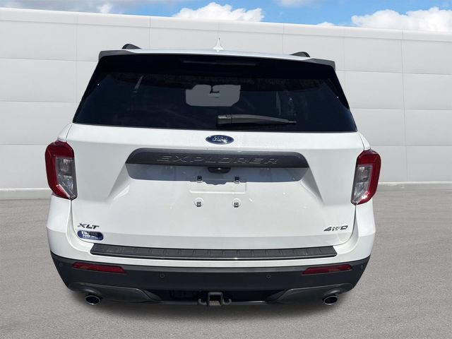 Used 2023 Ford Explorer XLT w/ Equipment Group 202A AWD/4WD image 4