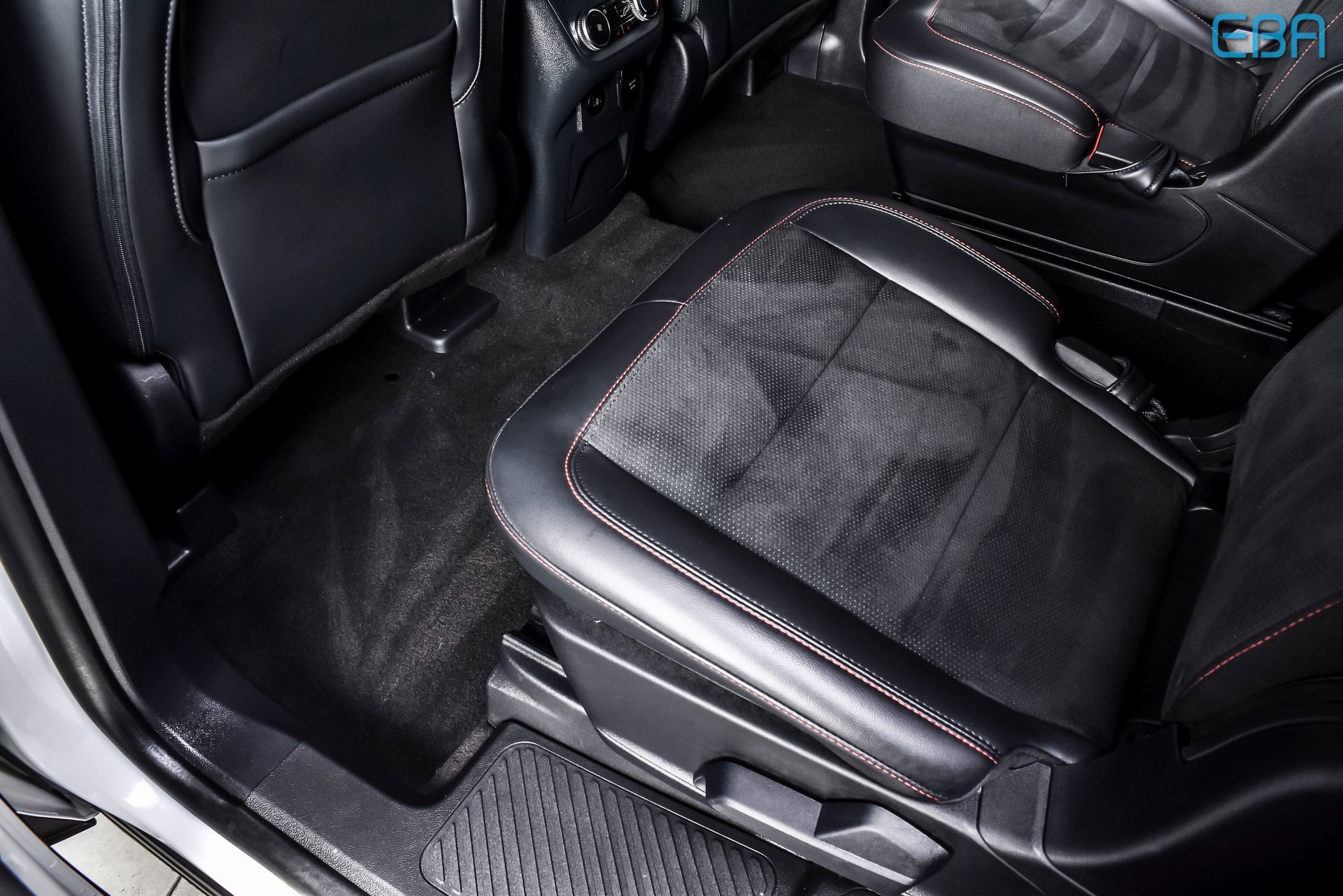 Used 2025 Ford Explorer ST w/ Sun And Sound Package image 18