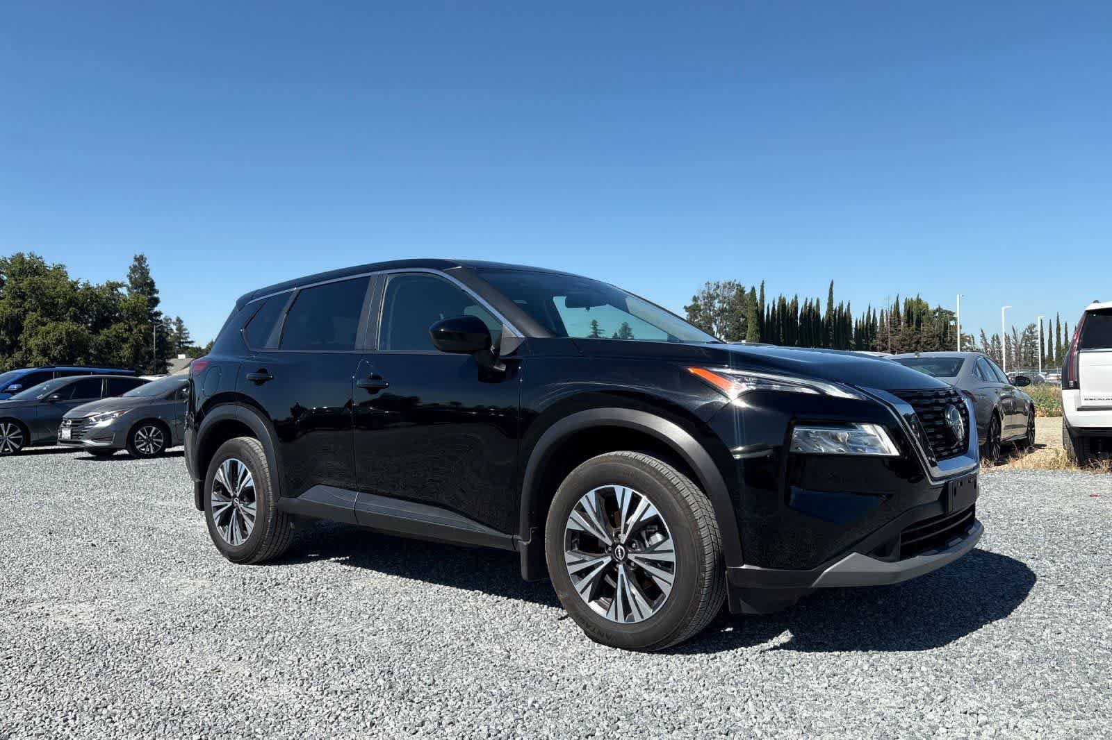 Certified 2023 Nissan Rogue SV FWD image 10