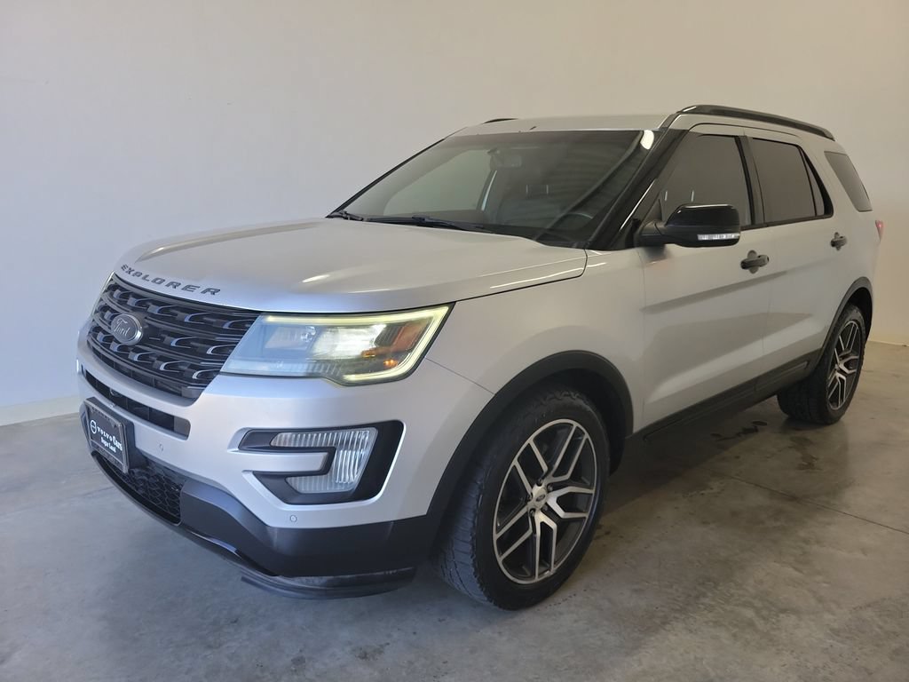 Used 2017 Ford Explorer Sport w/ Equipment Group 401A AWD/4WD image 34