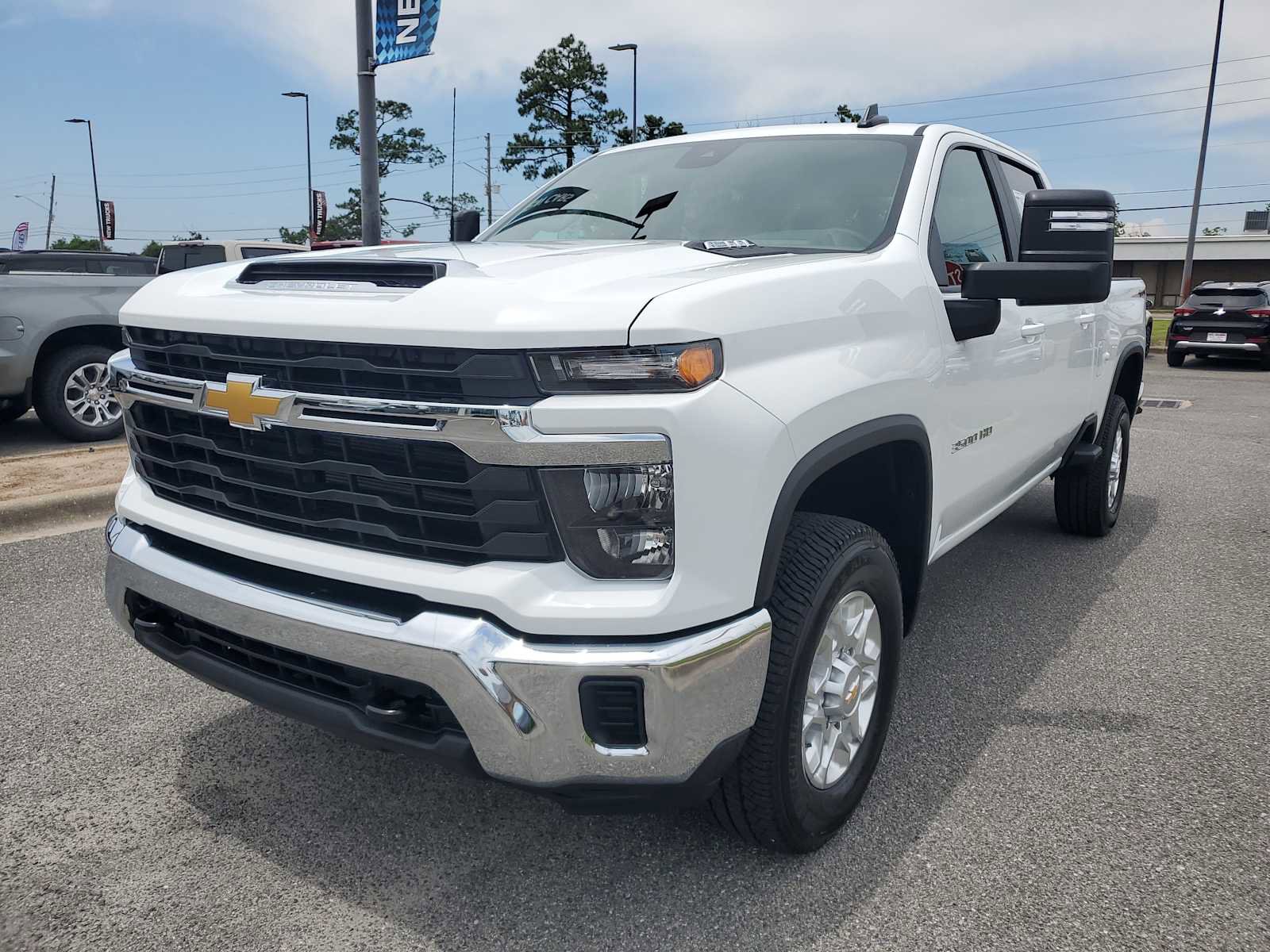 New 2026 Chevrolet Silverado 3500 LT AWD/4WD image 1