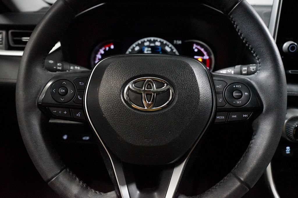 Used 2023 Toyota RAV4 XLE Premium AWD/4WD image 12