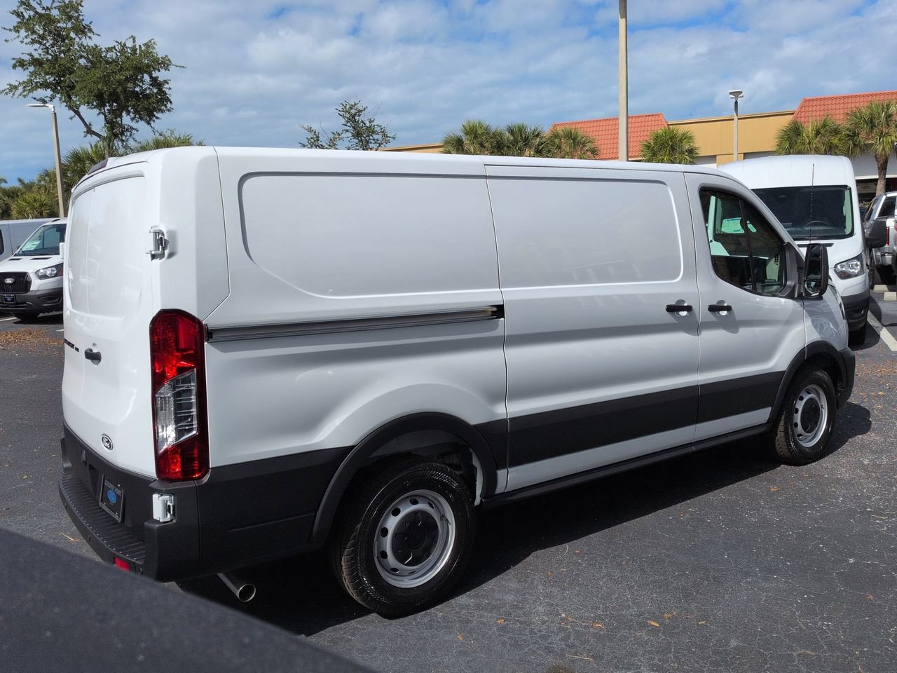 New 2026 Ford Transit 150 Low Roof w/ Load Area Protection Package RWD image 4