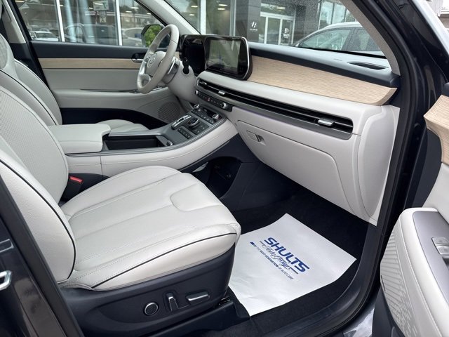 Used 2024 Hyundai Palisade Limited image 31