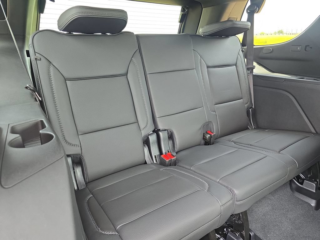 New 2026 GMC Yukon Denali w/ Denali Reserve Package AWD/4WD image 12